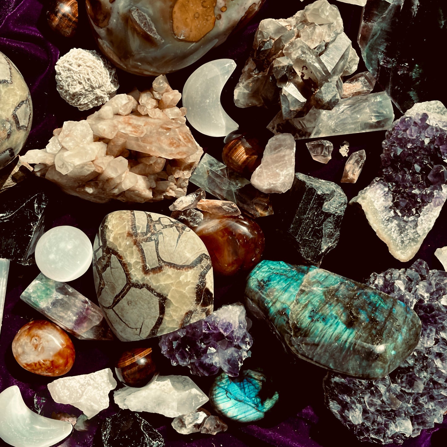 Crystals Mystery Box ~ Gemstone Blind Box ~ Crystal Scoop Intuitive Witchcraft