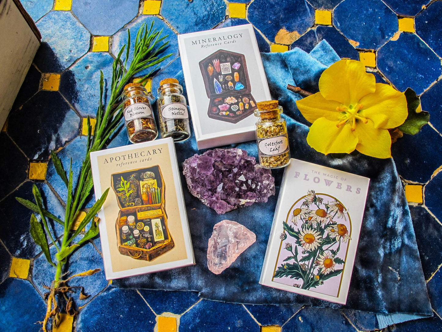Witchcraft Cards~Set of 4 ~ Apothecary Crystal Flowers Cards Herbs ~ Index Reference Flash Cards ~ Wiccan Supplies ~ Mineralogy Oracle Deck